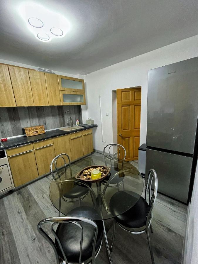 3 Rooms Cinema Garden Parking House Bukares Bagian luar foto